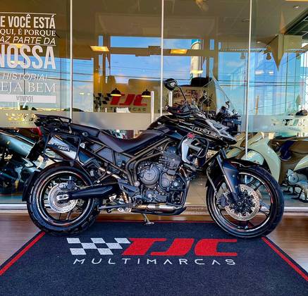 TRIUMPH TIGER 800 XRT TRIUMPH TIGER 800 XRT